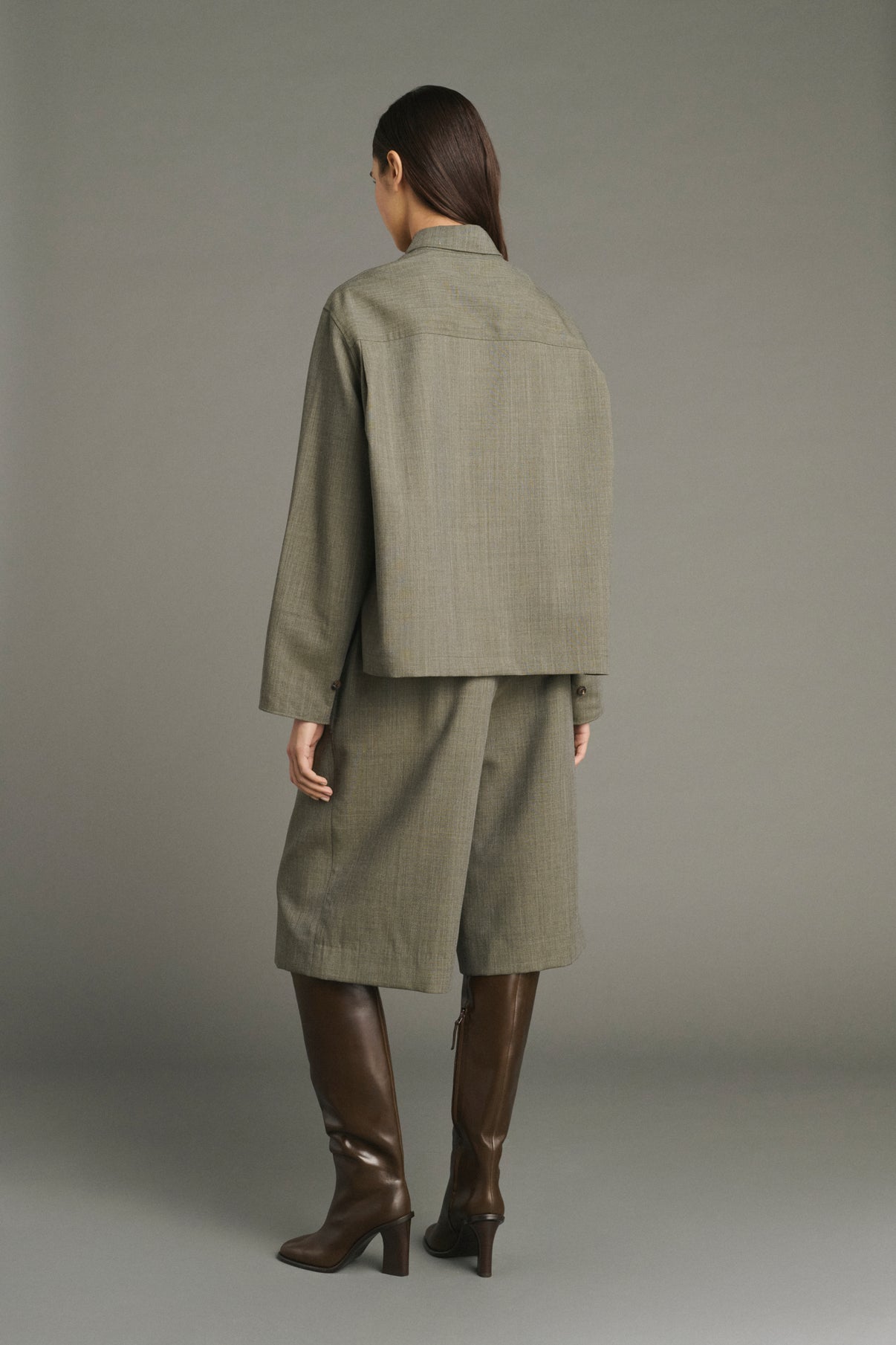 Louison Bermuda shorts - Sage Green - Wool - Women vue 2