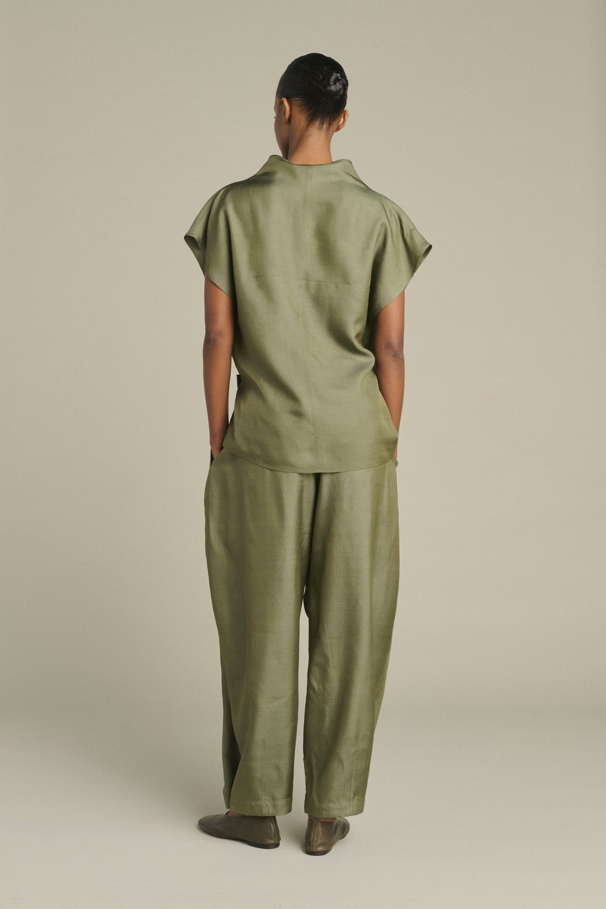 Vernon trousers - Sage Green - Silk - Women vue 2